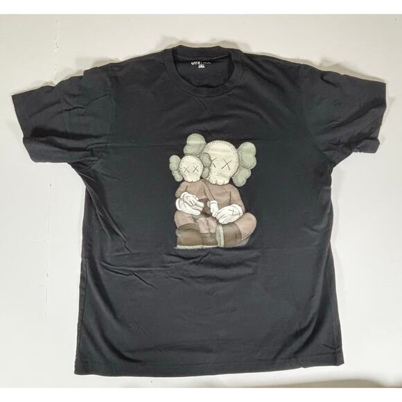 KAWS x Uniqlo Companion Limited Exclusive UT Graphic Black T-Shirt Men's XL - Picture 3 of 7